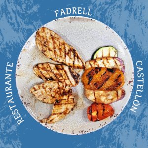 Almuerzo plato pechuga con verdura
