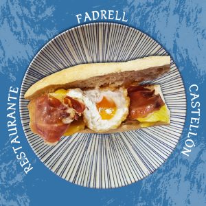Bocadillo huevos rotos